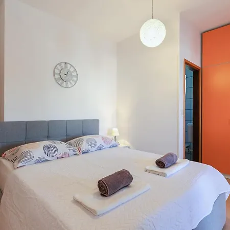 Gostinjska kuća Vedmar 4*
