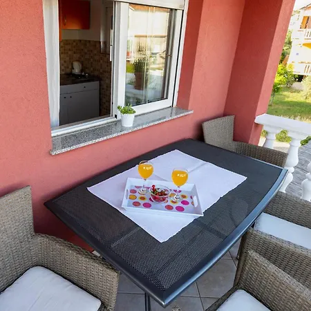 Vedmar Guest house 4*