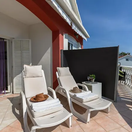 Gostinjska kuća Vedmar 4*