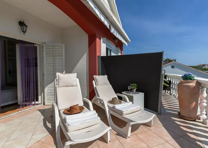 Gostinjska kuća Vedmar 4*